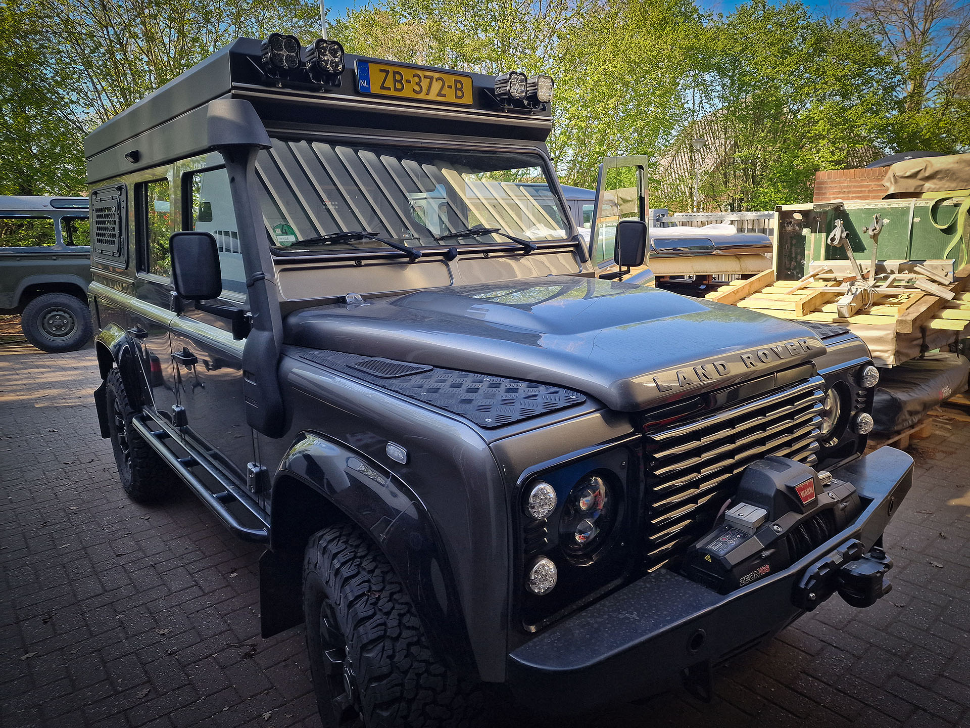 Expeditech Defender met hefdak