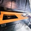 Multiplex-Arbeitsplatte des Küchenschranks mit eingebautem Kocher und Spüle